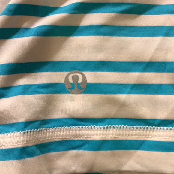 Lululemon tank- - Picture 3 of 3